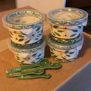 5 oz. ramekin set w/ lids and measuring spoon set